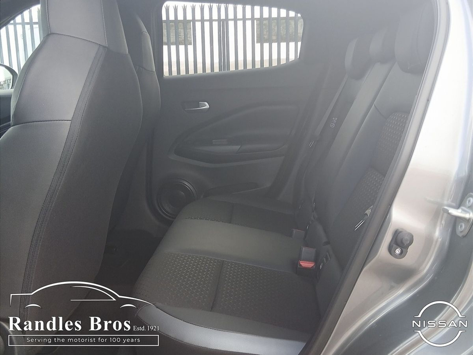 2023 Nissan Juke - image 13