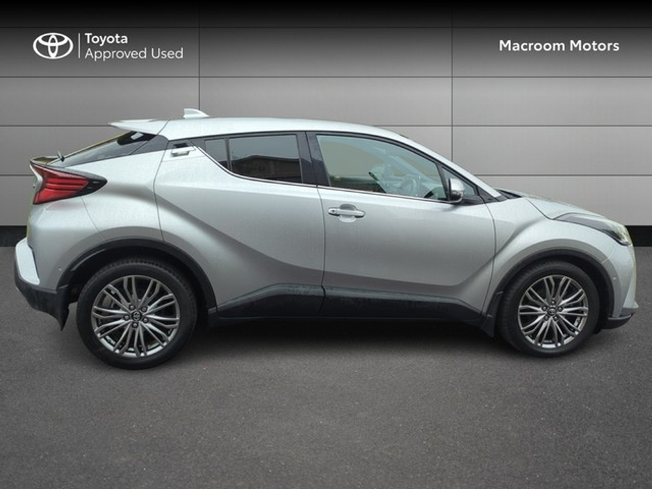 2023 Toyota C-HR - image 3