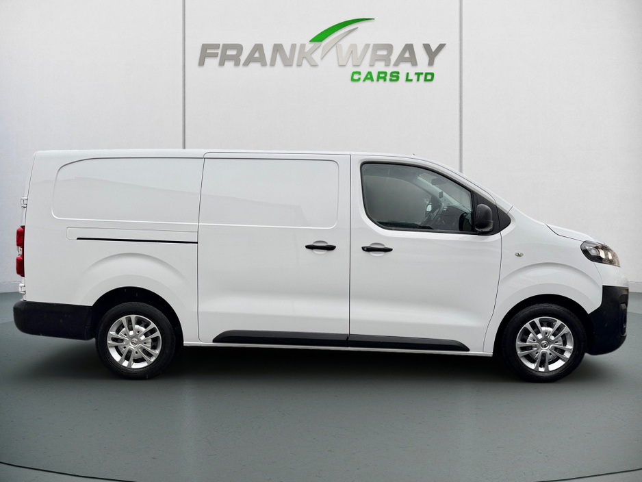 2021 Opel Vivaro 3100 DYNAMICS S/S L2H1 **2.0 120 BHP**NO VAT**LWB**FSH**ONE UK OWNER**MINT** €14,750
