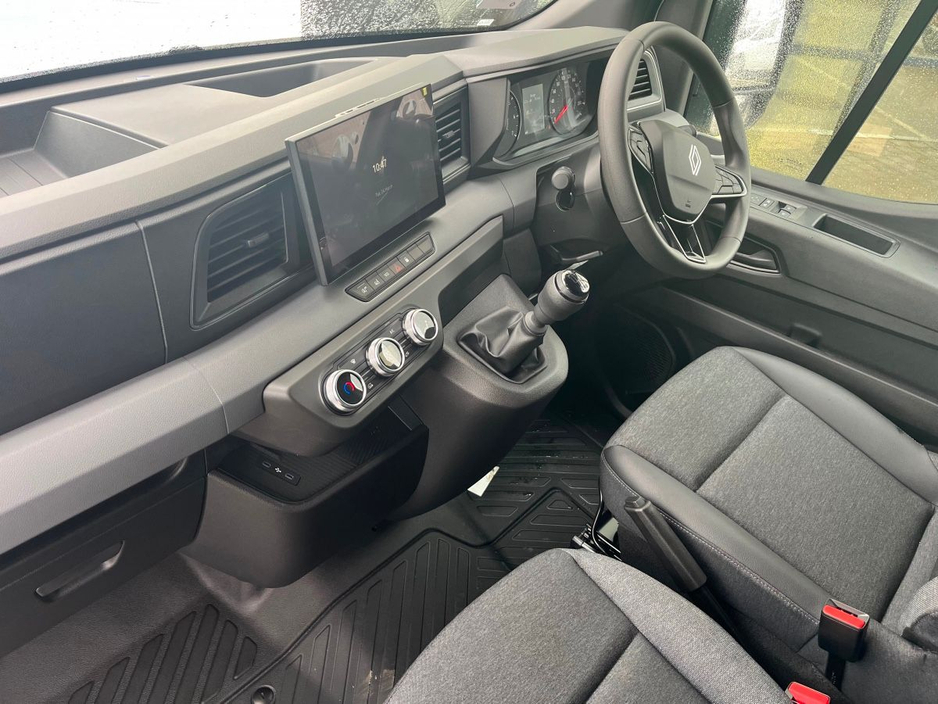 2026 Renault Master - image 7