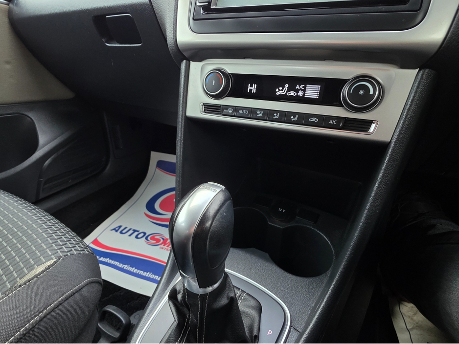 2015 Volkswagen Polo CROSS ( 152 REG ) 1.2 TSI HIGHLINE  CROSS EDITION / PARKING SENSORS / CLIMATE CONTROL // ONLY 58,060KLMs / SIMI DEALER // €11,950