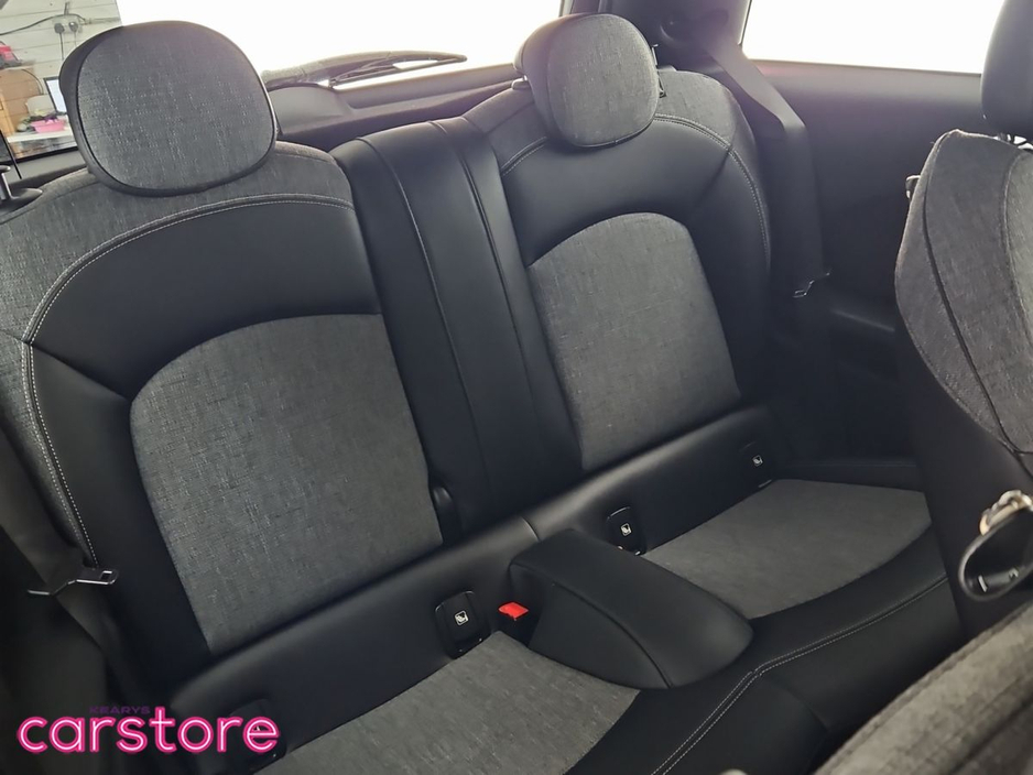 2020 MINI Hatch Cooper Classic Auto €16,880