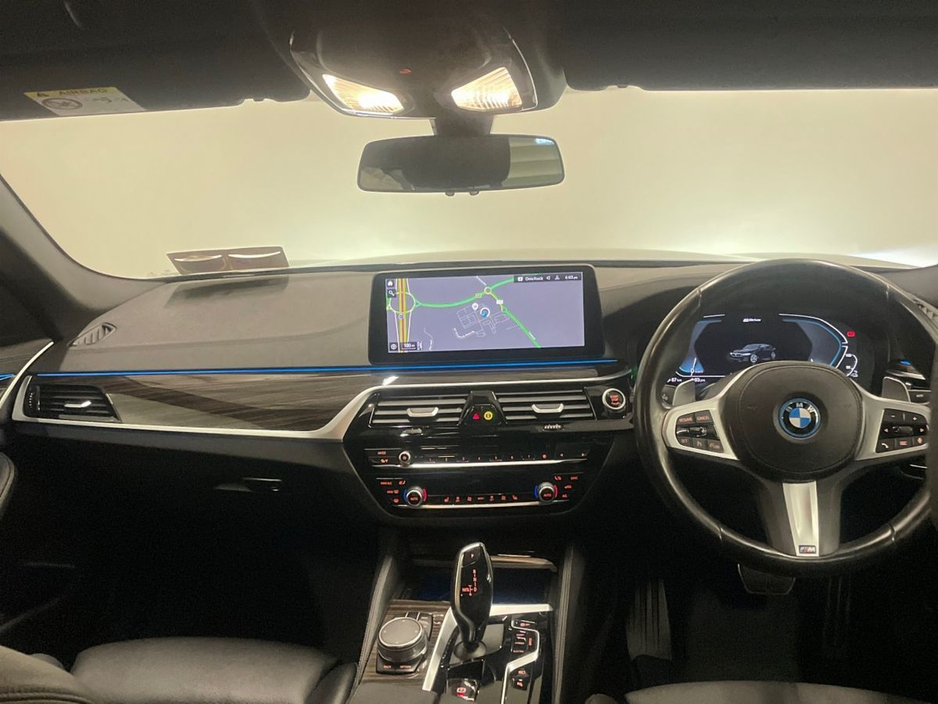 2023 BMW 5 Series 530e M Sport Saloon €45,995