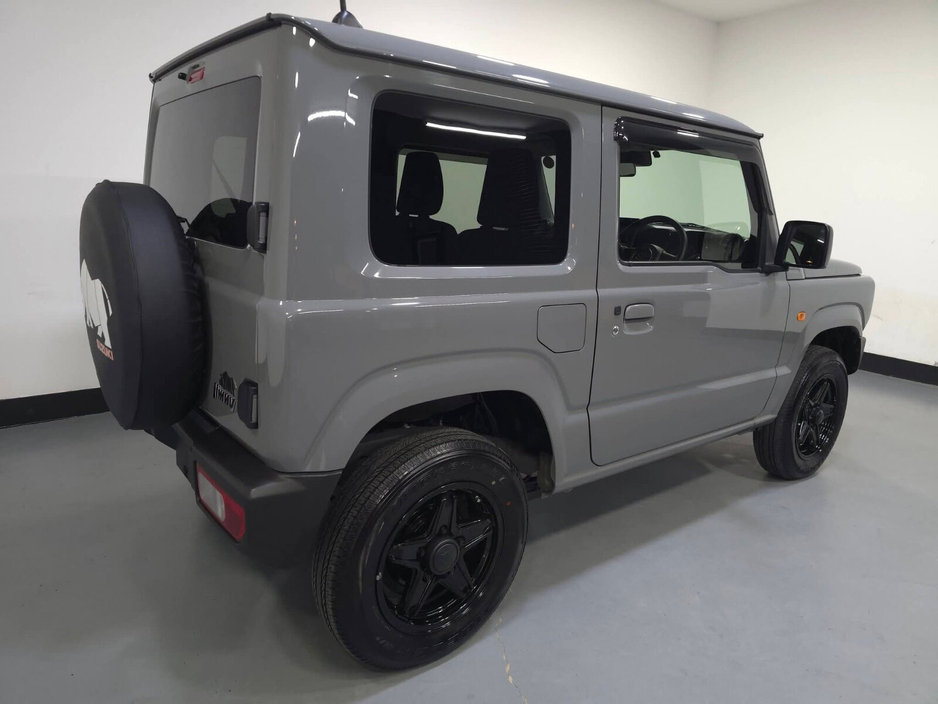 2023 Suzuki Jimny - image 8