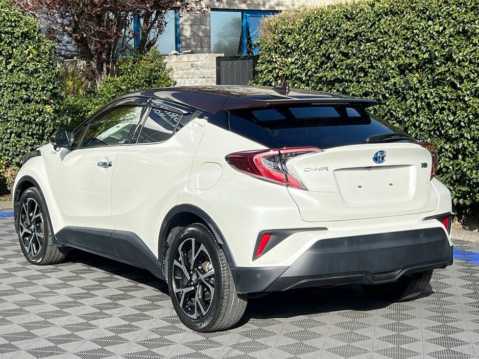 2019 Toyota C-HR - image 5
