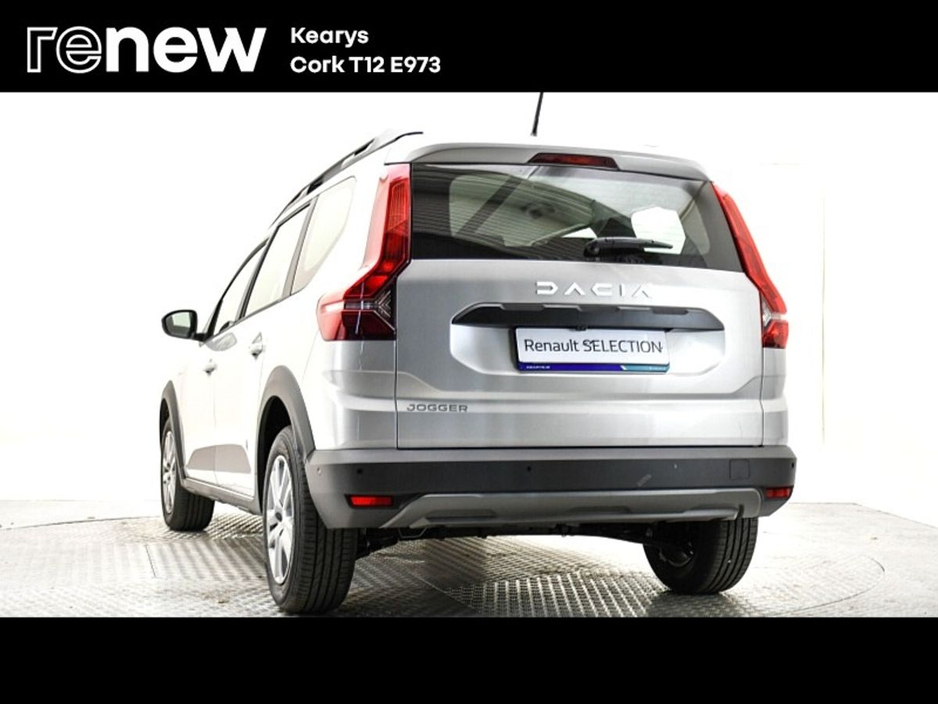 2023 Dacia Jogger - image 3