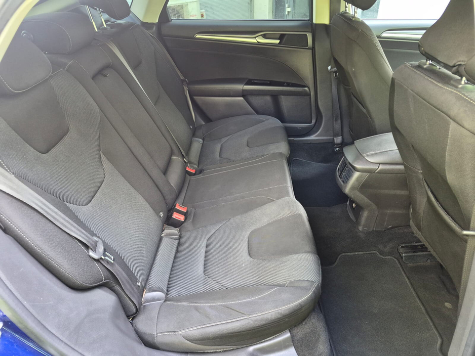 2016 Ford Mondeo - image 15