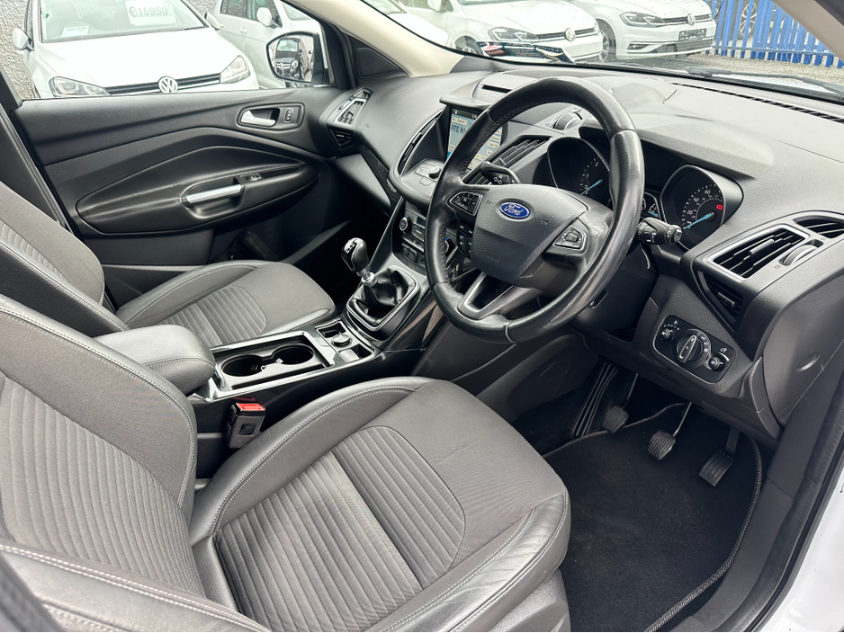 2018 Ford Kuga - image 13