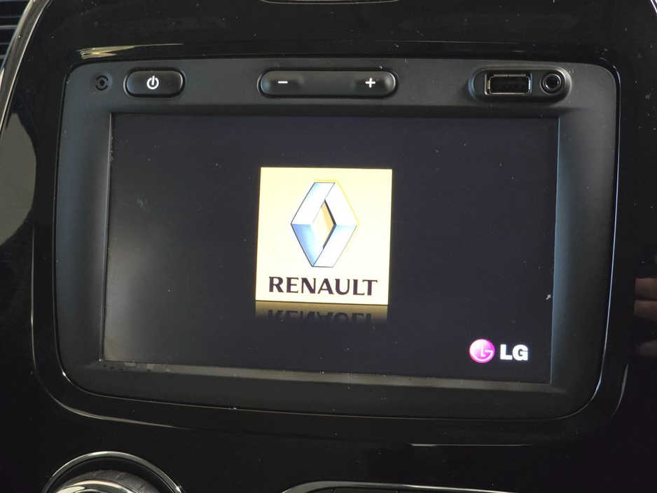 2014 Renault Captur Dynamique Media Nav 1.0 Petrol 5DR H/B * Great Spec * €10,450