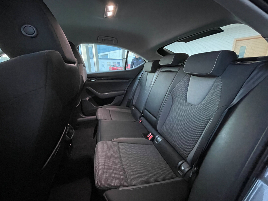 2024 Skoda Octavia OCTAVIA AMB 2.0TDI 115HP €30,995