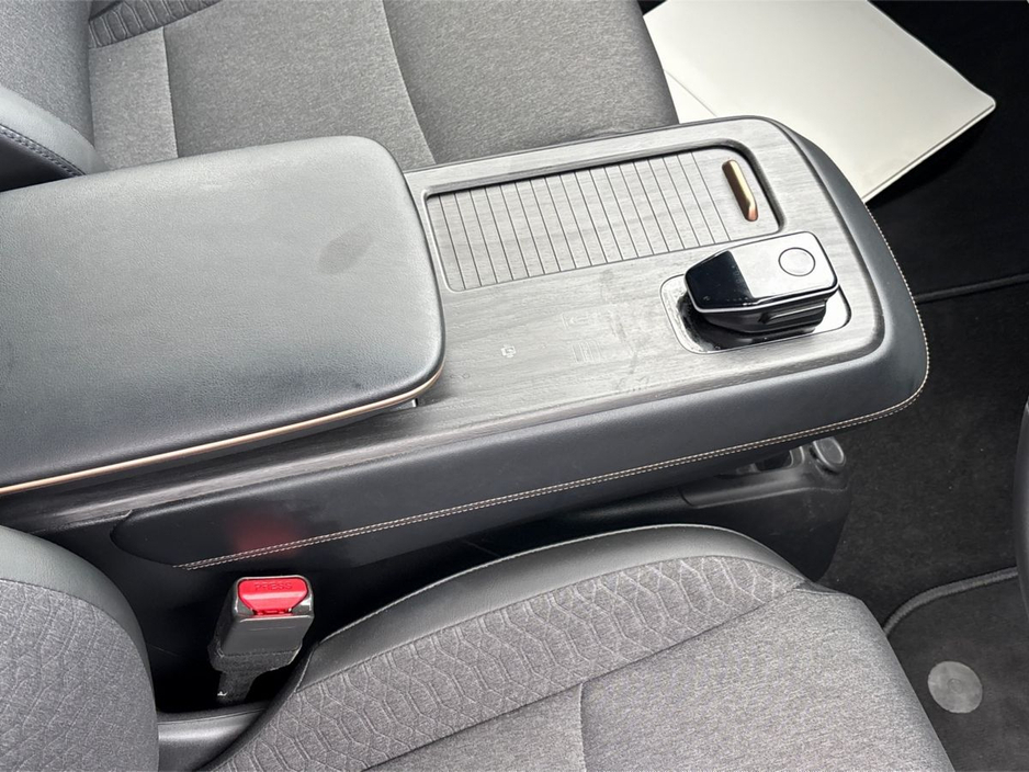 2025 Nissan Ariya - image 12