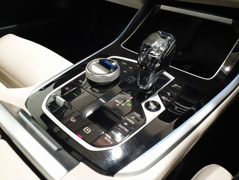 2021 BMW X5 xDrive45e M Sport €59,950