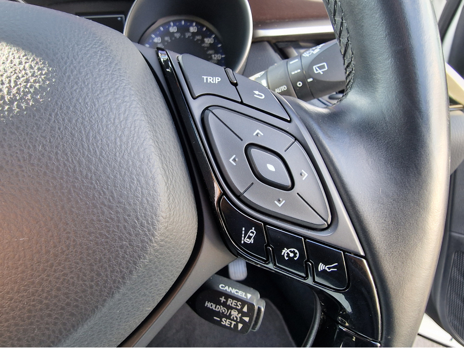 2018 Toyota C-HR - image 18