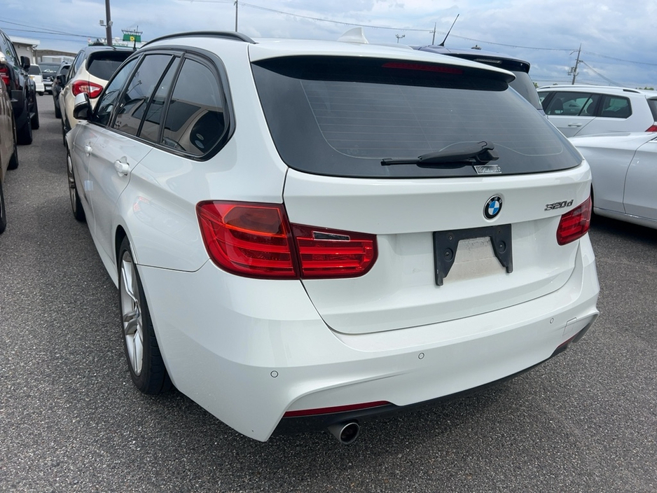 2013 BMW 3 Series M-SPORT 320D TOURING 2.0 DIESEL AUTOMATIC.