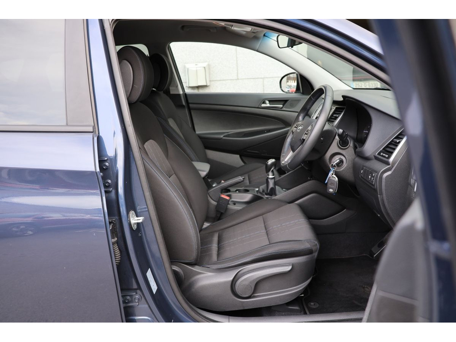 2018 Hyundai Tucson - image 6