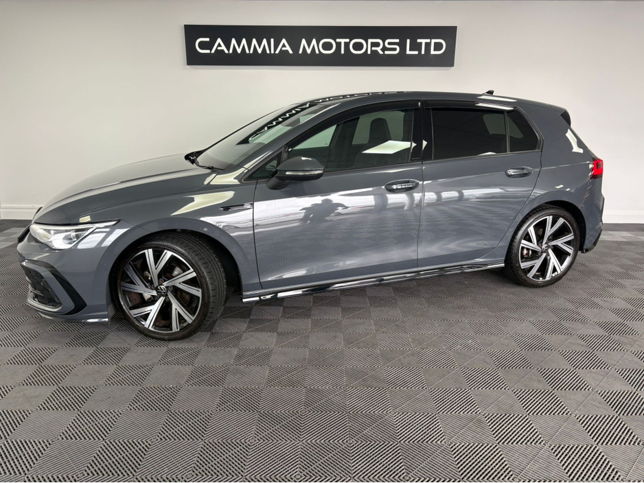 2023 Volkswagen Golf - image 3