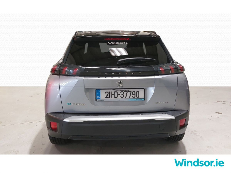 2021 Peugeot 2008 - image 10