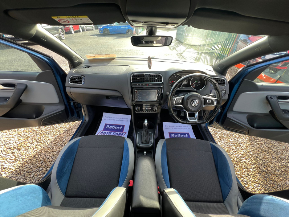 2015 Volkswagen Polo - image 11