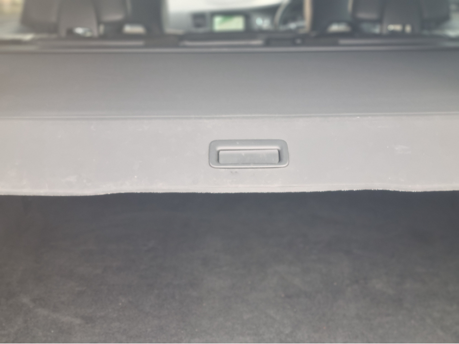 2015 Volvo V60 - image 24