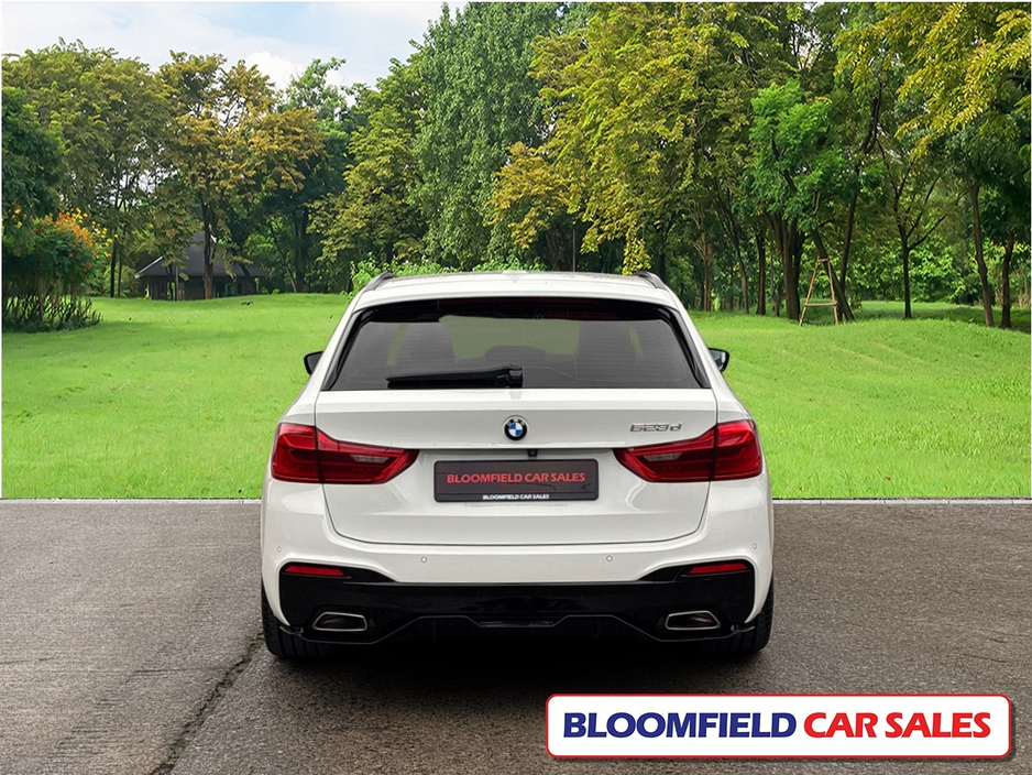 2017 BMW 5 Series - image 6