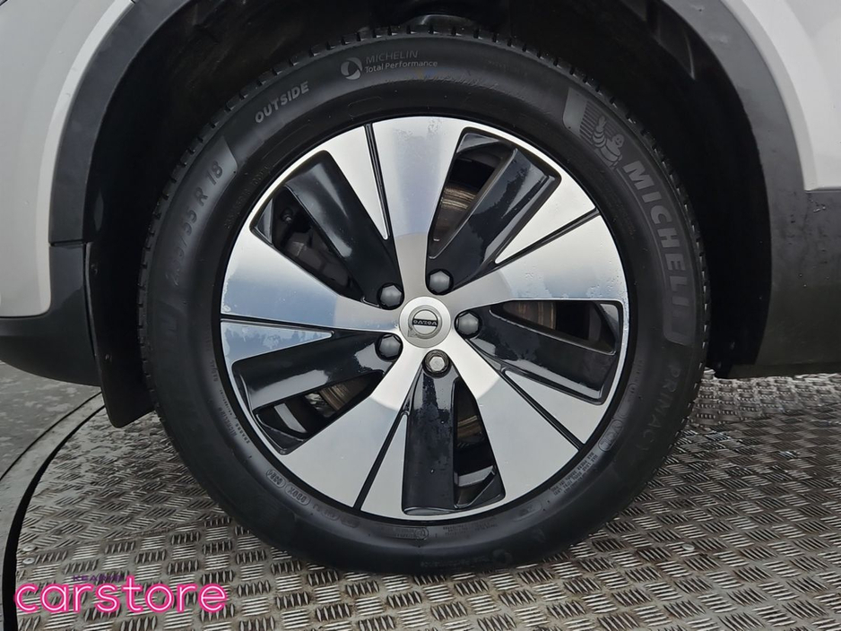 2022 Volvo XC40 Xc40 + T4 Recharge Auto Plus Recharge T4 211 Twin Engine 10.7kWh PHEV Auto Start/Stop €31,880