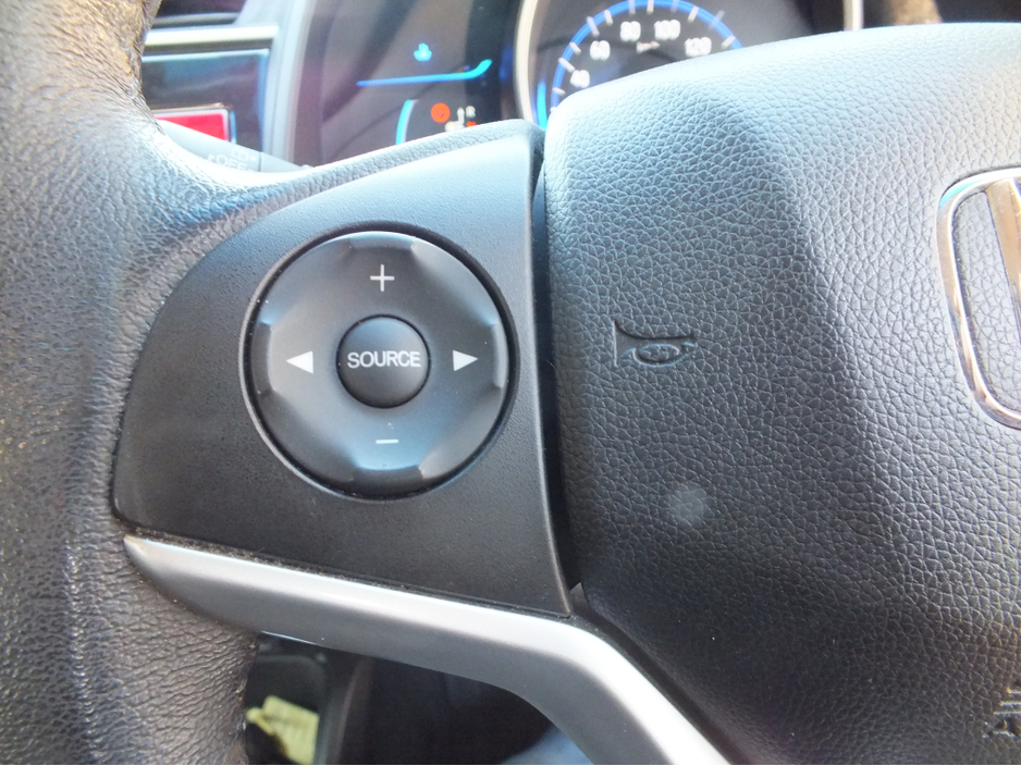 2016 Honda Fit 1.5 HyBrid €10,950