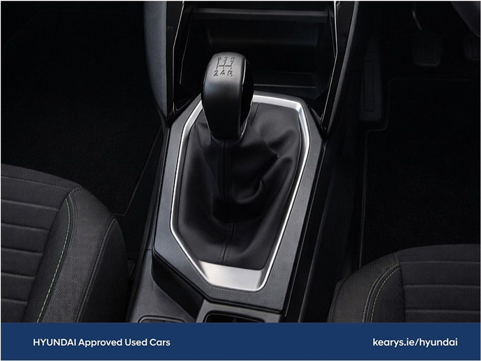 2024 Peugeot 208 - image 5