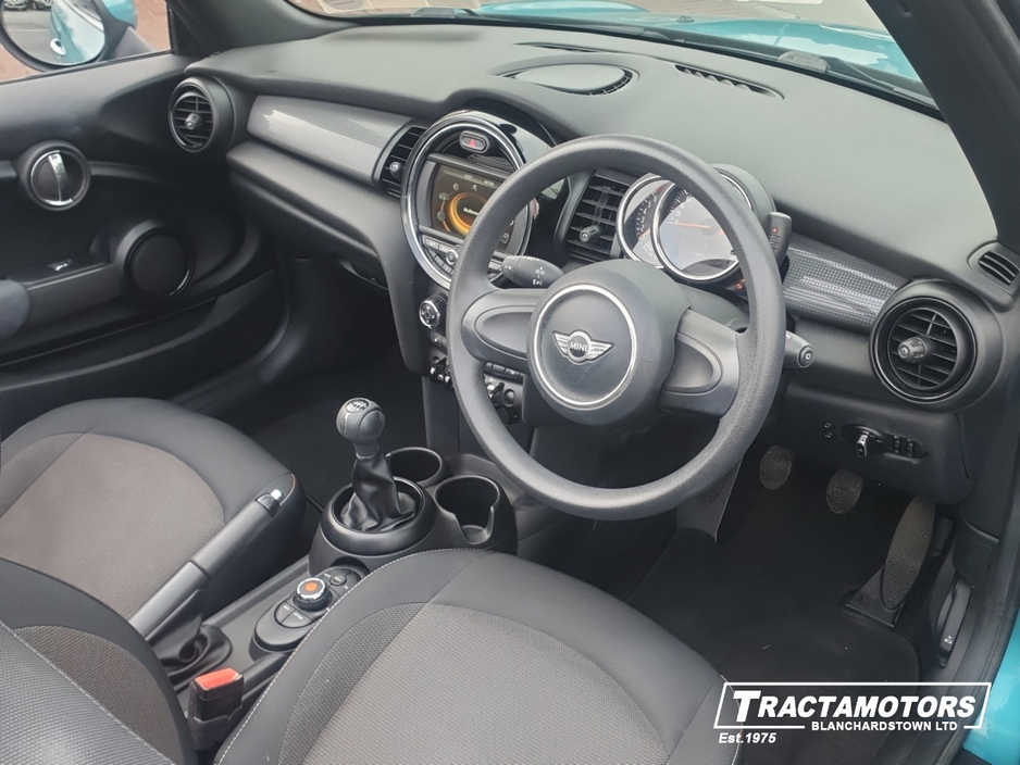 2016 MINI Convertible COOPER €15,999