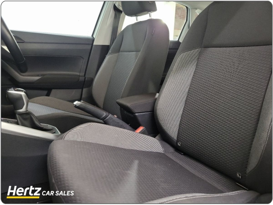 2024 Volkswagen Polo - image 5