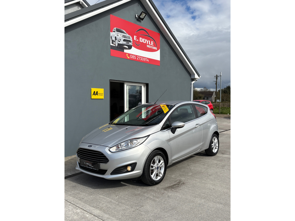 2015 Ford Fiesta - image 5