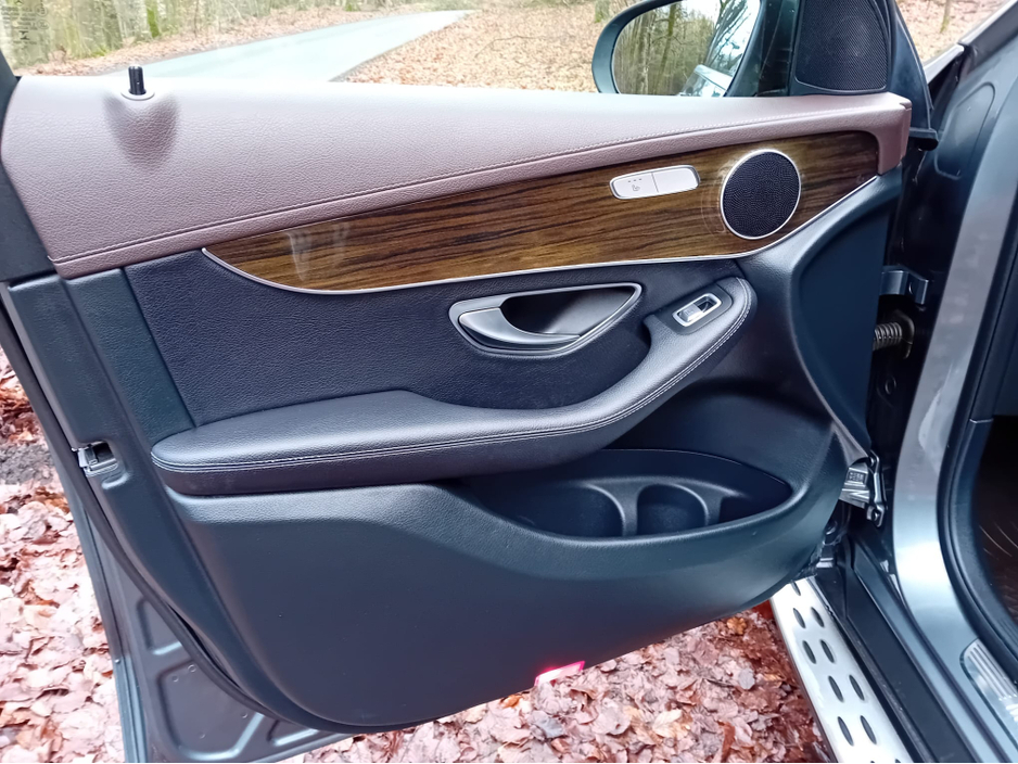 2016 Mercedes-Benz GLC Class GLC 220 D 4MATIC EXCLUSIVE 5DR AUTO @ REDDY2DRIVE LTD €22,850