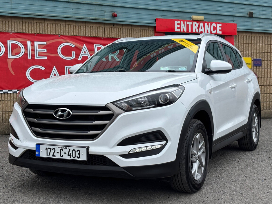 2017 Hyundai Tucson - image 2