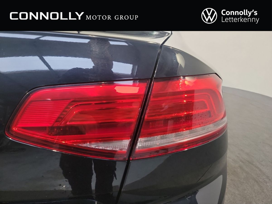2019 Volkswagen Passat - image 11