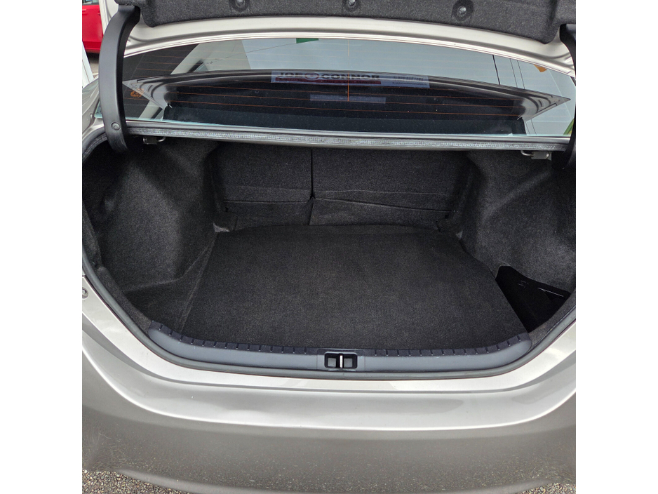 2015 Toyota Corolla D-4D 90 (1.4) Aura €9,999