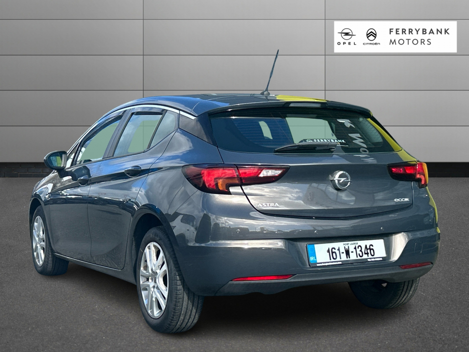 2016 Opel Astra - image 3