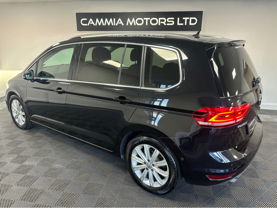2020 Volkswagen Touran VOLKSWAGEN TOURAN 1.4 TSI DSG*7 SEATER*FRONT AND REAR HEATED SEATS*PARK ASSIST & CAMERA*ELECTRIC TAILGATE*LANE ASSIST*FINANCE AVAILABLE TRADE INS WELCOME*
