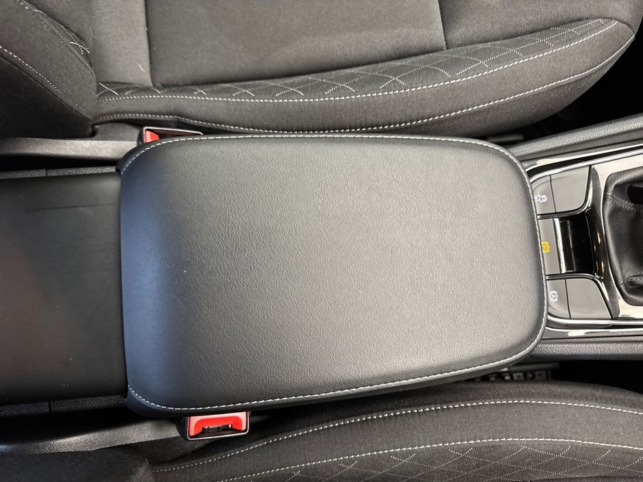 2020 Skoda Karoq - image 15