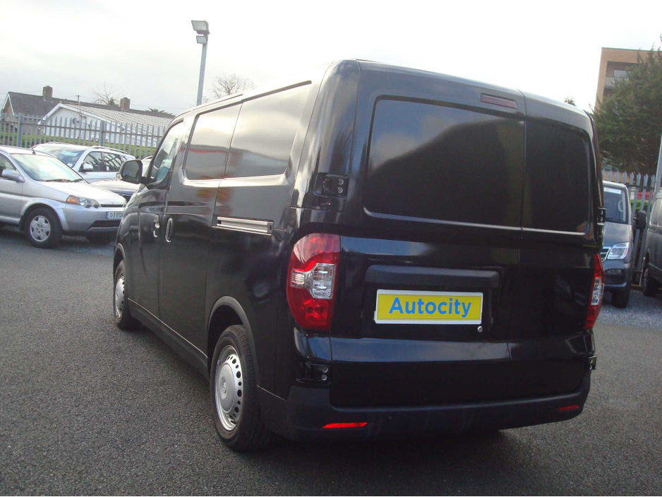 2025 Maxus e Deliver 3 - image 9