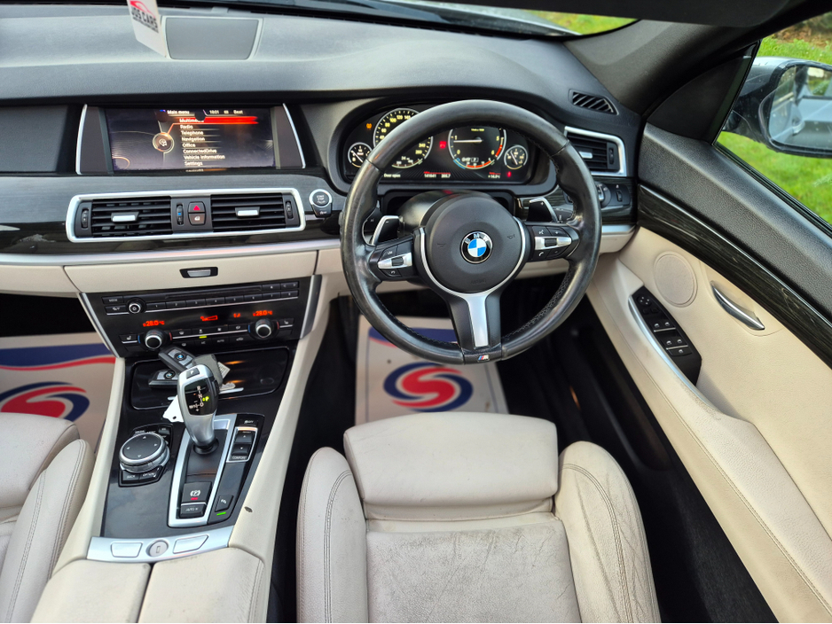 2016 BMW 5 Series - image 15