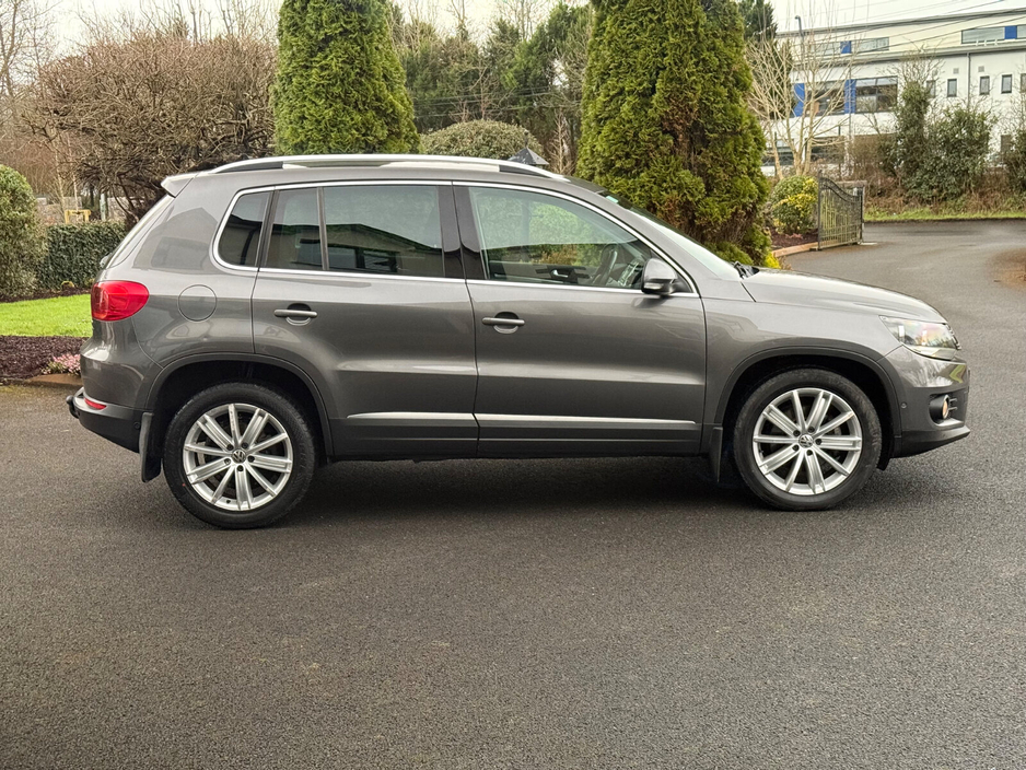 2014 Volkswagen Tiguan - image 8