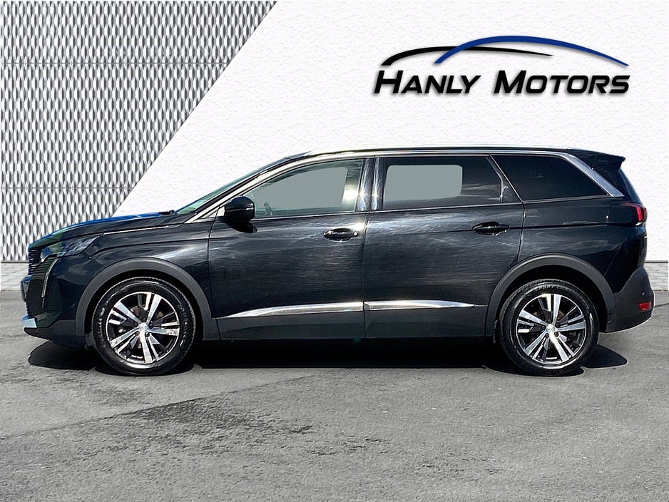 2023 Peugeot 5008 - image 5