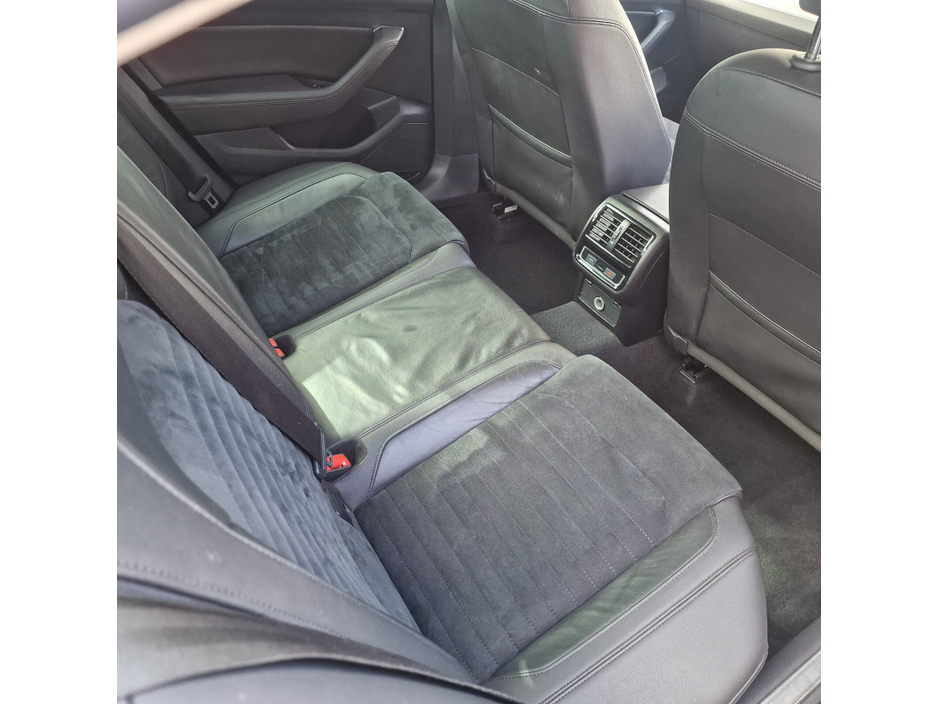 2019 Volkswagen Passat - image 13