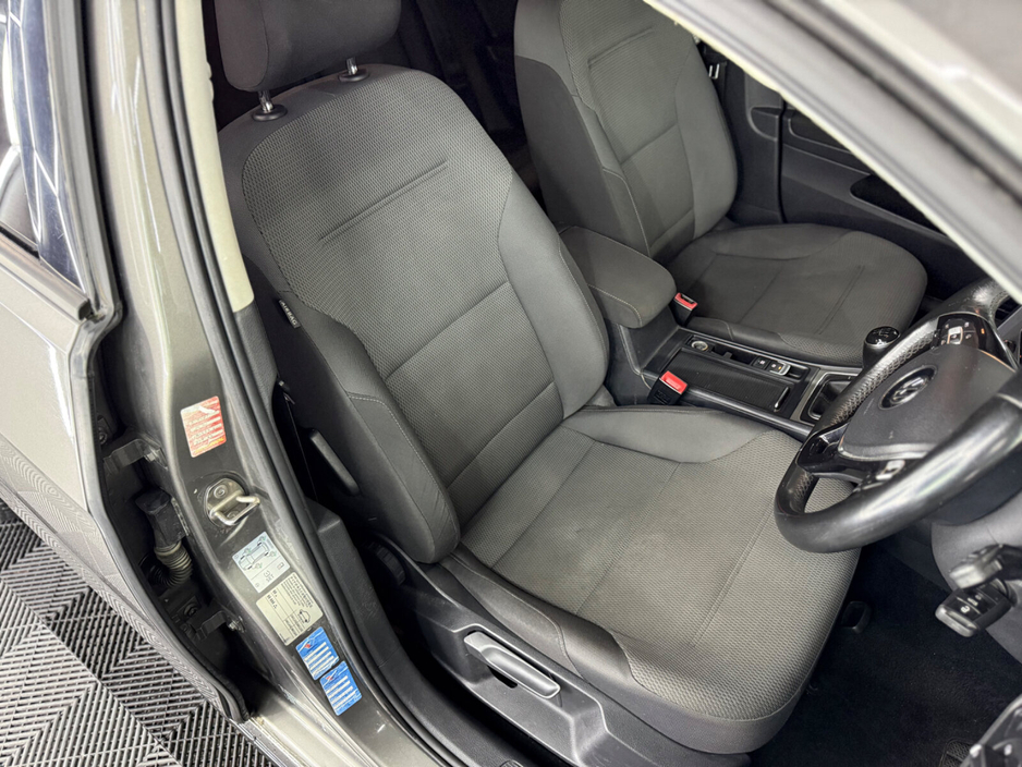 2014 Volkswagen Golf 1.6 TDI 5DR 110HP BlueMotion €6,950