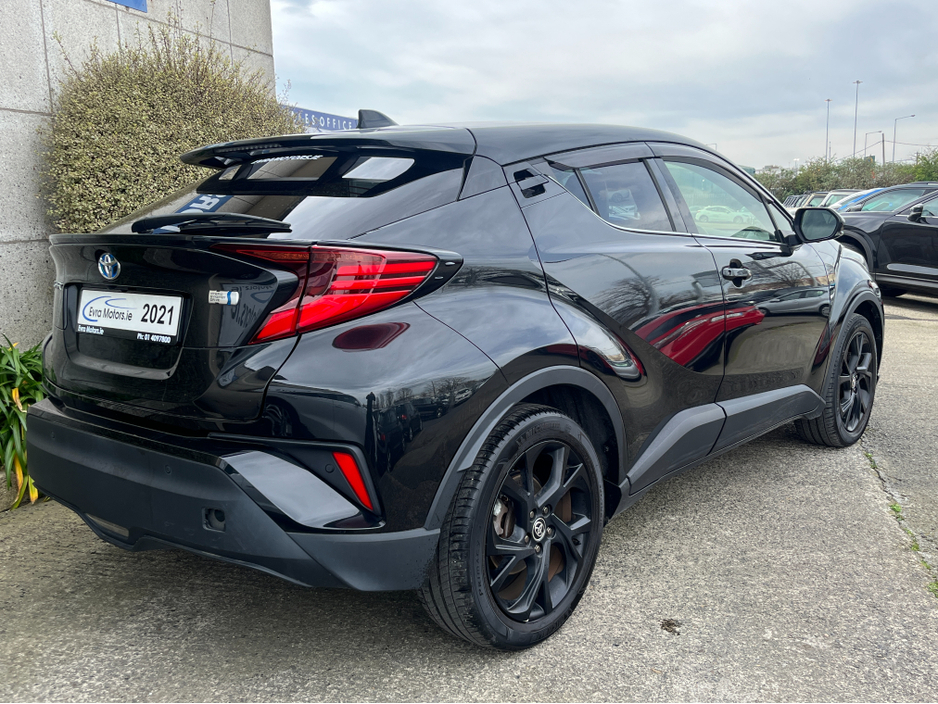 2021 Toyota C-HR - image 4