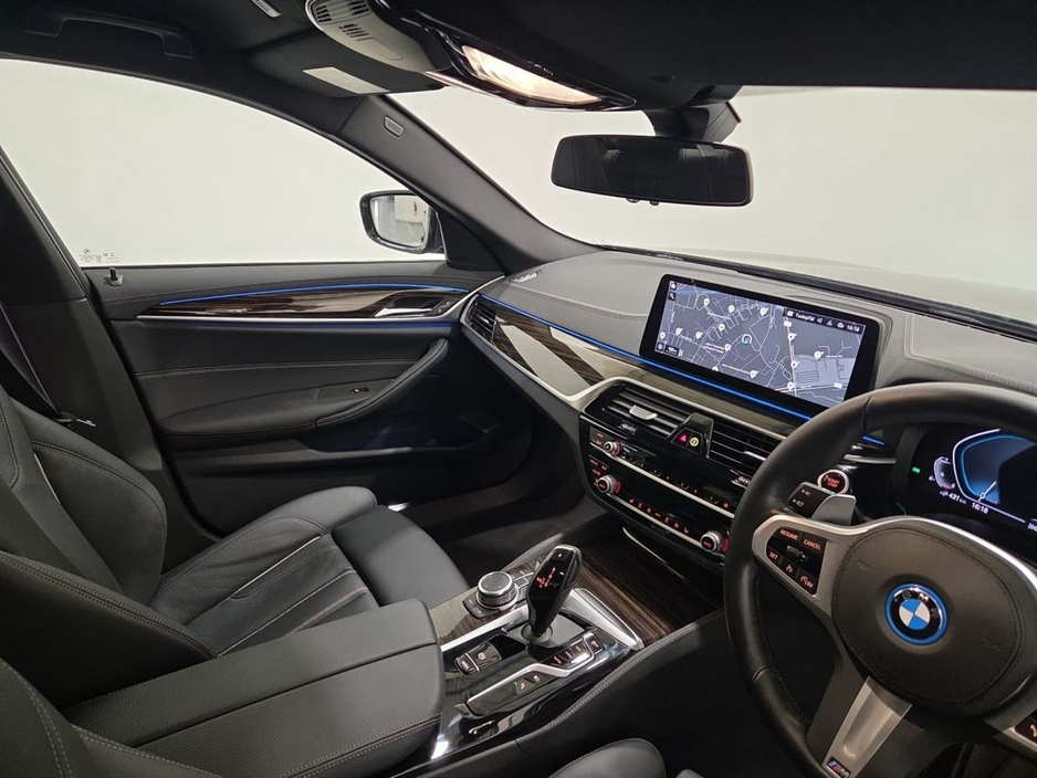 2022 BMW 5 Series 530e xDrive M Sport Saloon €44,950