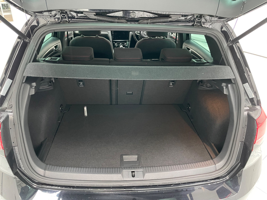 2019 Volkswagen Golf - image 15