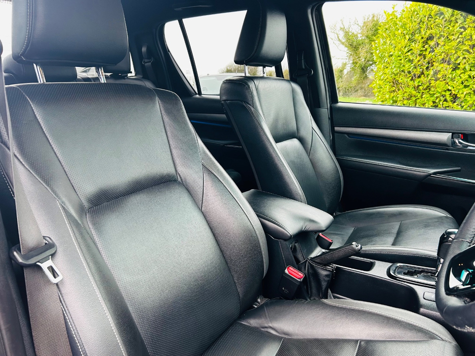2021 Toyota Hilux - image 6