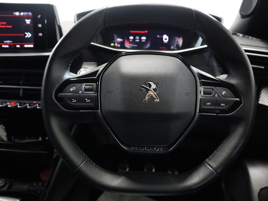 2023 Peugeot 2008 - image 10