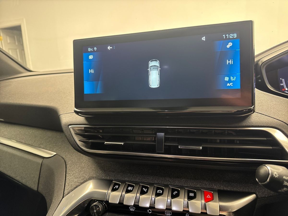 2024 Peugeot 5008 - image 22