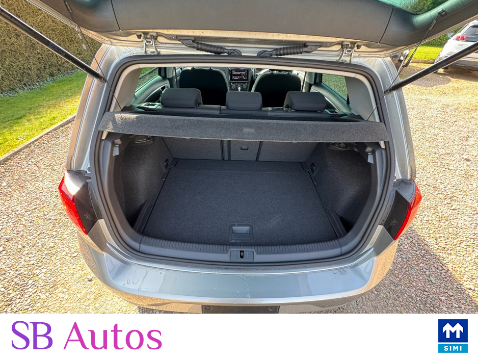 2018 Volkswagen Golf - image 9